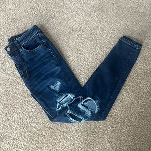 american eagle size 6 short ripped jeans